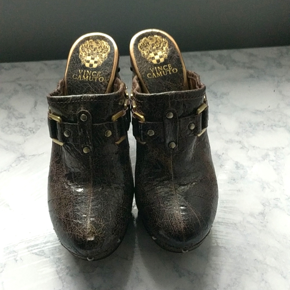 Vince Camuto dark brown crackle distress mule